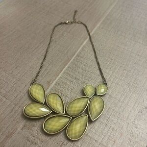 Elegant yellowish green Teardrop statement Necklace